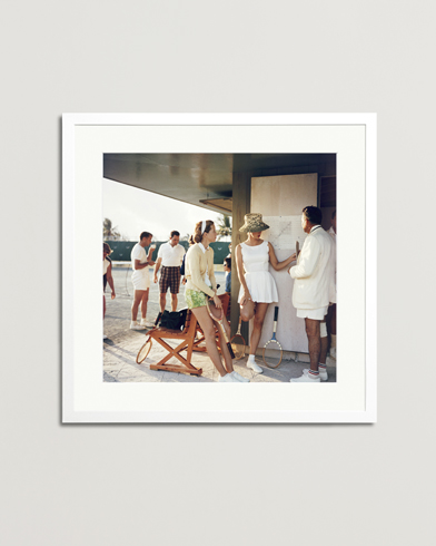 Heren | Sonic Editions | Sonic Editions | Framed Slim Aarons Tennis In The Bahamas