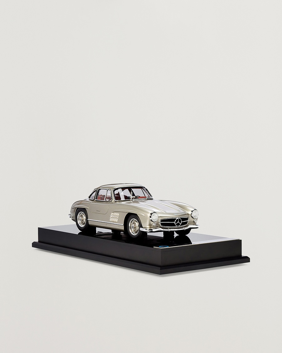 Heren | Cadeaus | Ralph Lauren Home | 1955 Mercedes Gullwing Coupe Model Car Silver