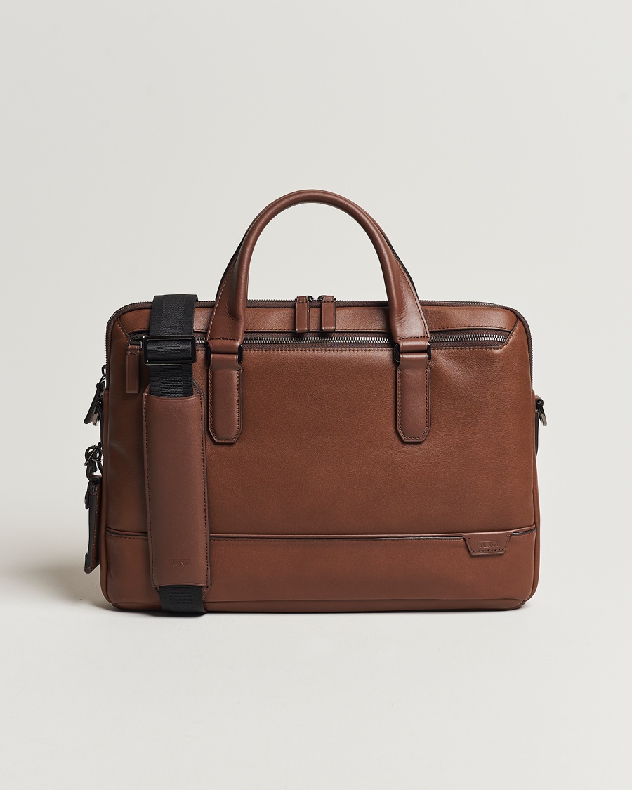 TUMI Harrison Sycamore Slim Leather Brief Cognac – Bruin