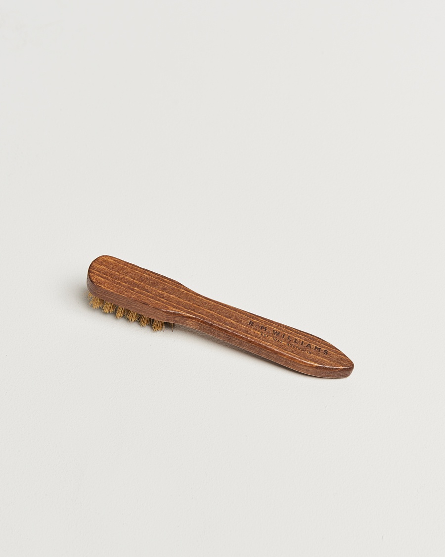 Heren | Business & Beyond - Casual | R.M.Williams | Suede Brass Bristle Brush Natural