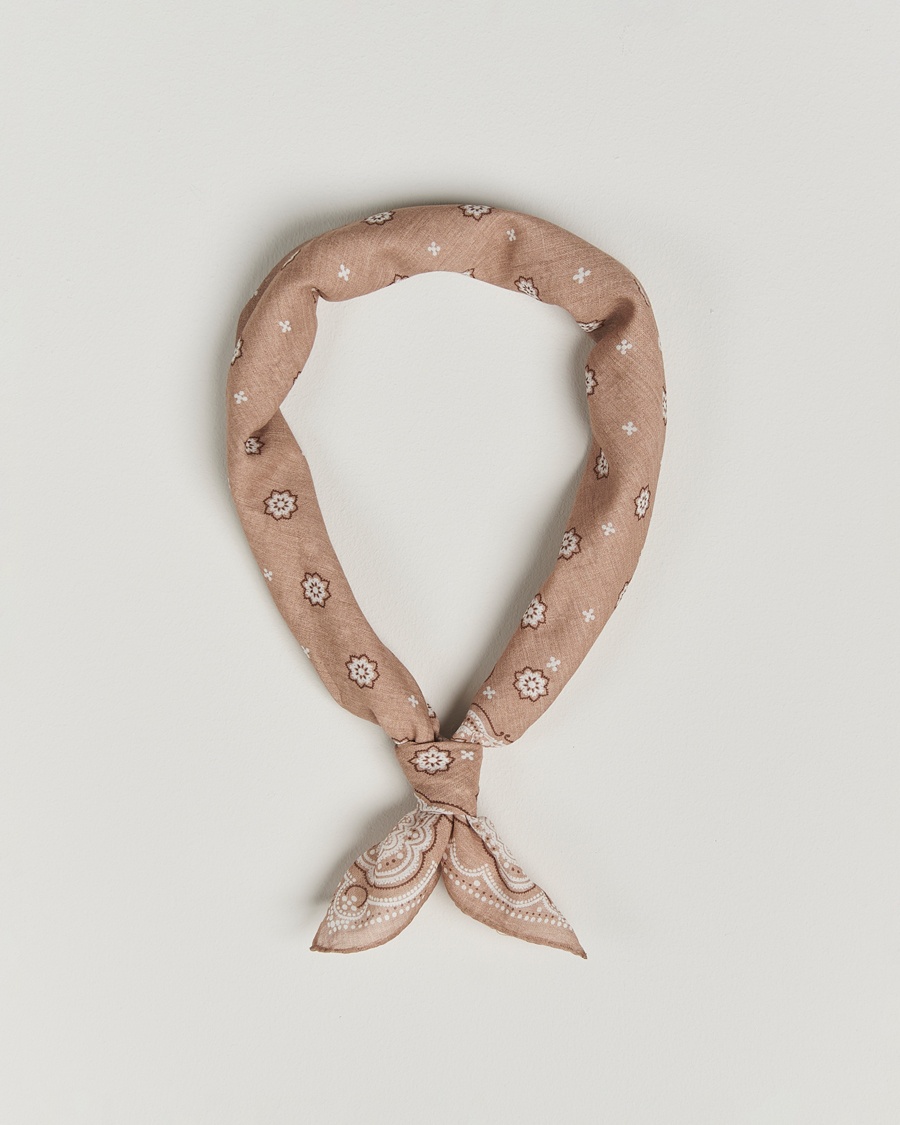 Heren | Business & Beyond - Formal | Amanda Christensen | Cotton Voilé Printed Medallion Bandana Sand