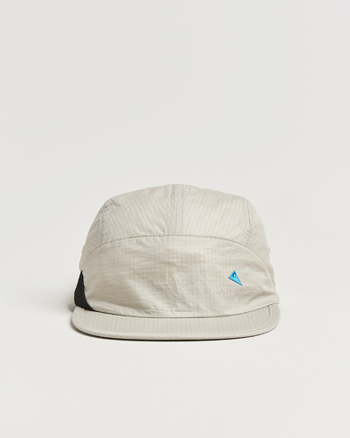 Klättermusen Ansur Five Panel Cap Dove Raven – Grijs