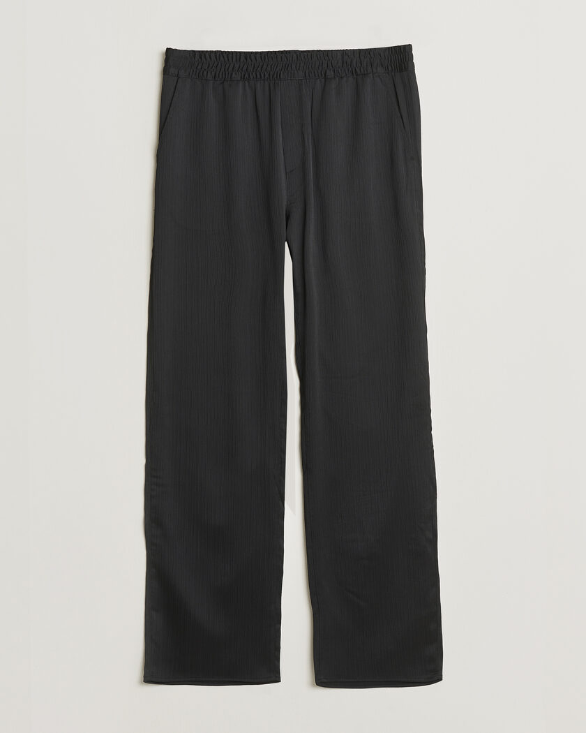 LES DEUX Houston Plissé Pants Black – Zwart