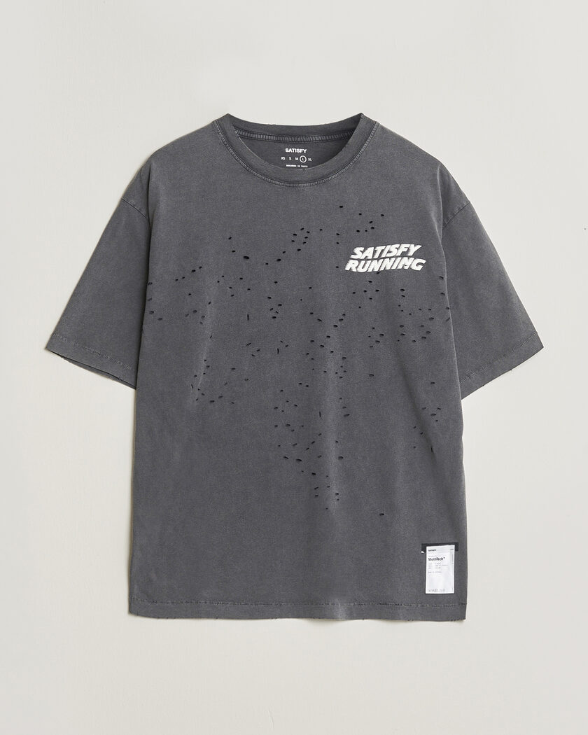 Satisfy MothTech Small Logo T-Shirt Aged Black – Zwart