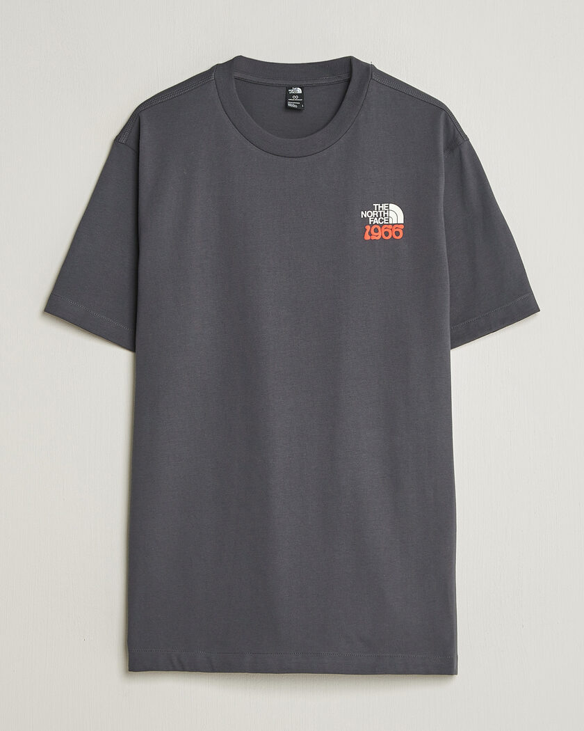The North Face 1966 Printed T-Shirt Anthracite Grey – Grijs