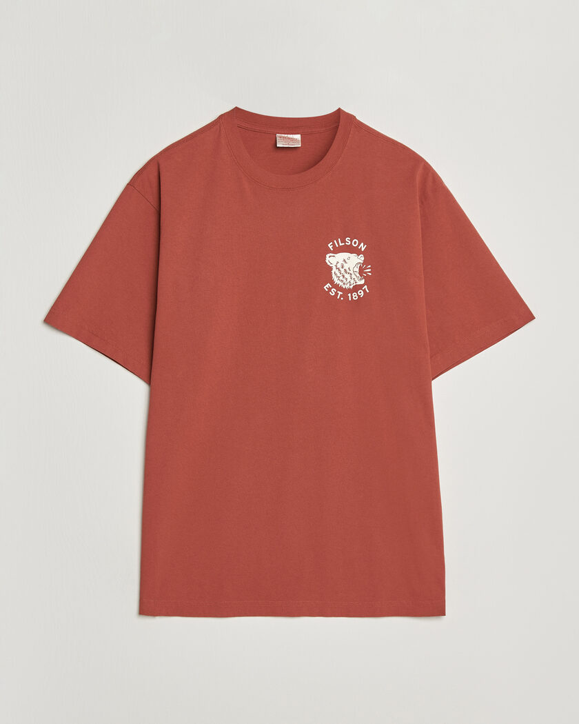 Filson Bear Graphic T-Shirt Chili Oil – Rood
