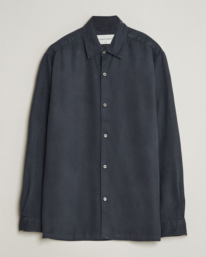 A Day's March Clean Cut Lyocell Shirt Navy – Blauw