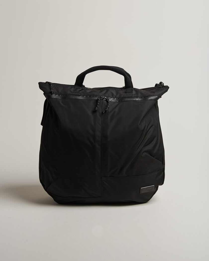 DB Utility Tote 32L Black Out – Zwart