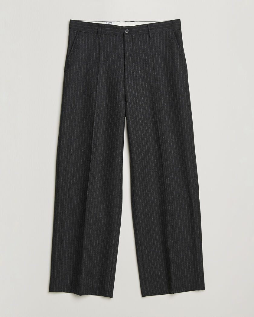 Filippa K Hector Wool Flannel Pinstriped Trousers Anthracite – Grijs