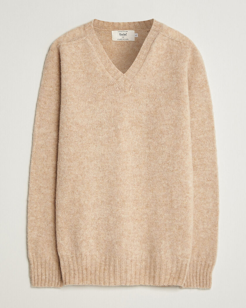 Harley of Scotland for Care of Carl Brushed Supersoft Lambswool V-Neck Beige – Beige