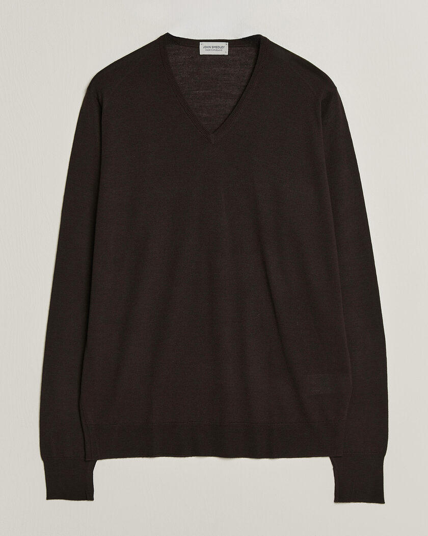 John Smedley Bobby Extra Fine Merino V-Neck Pullover Faulkner Brown – Bruin