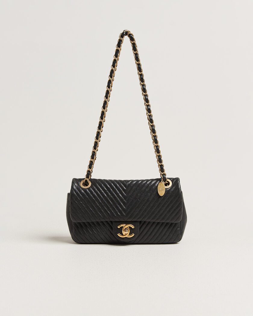 Chanel Pre-Owned Chevron Small Flap Bag Black – Zwart