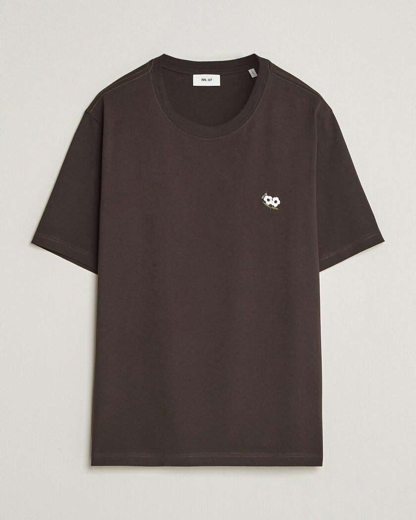 NN07 Jett Embroidered Crew Neck T-Shirt Deep Truffle – Bruin