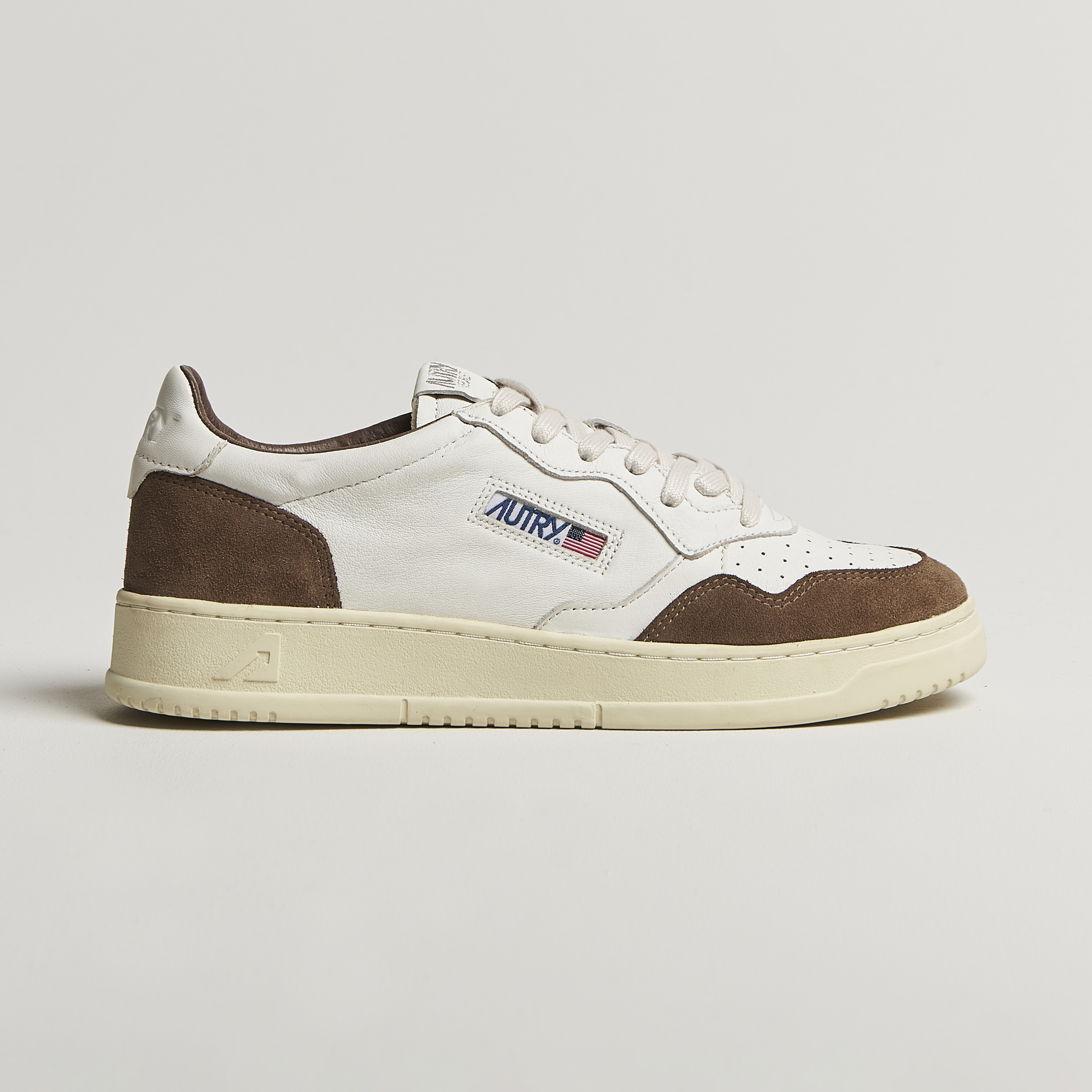 Autry Medalist Low Super Soft Goat Leather Sneaker White/Brown | Man - Care