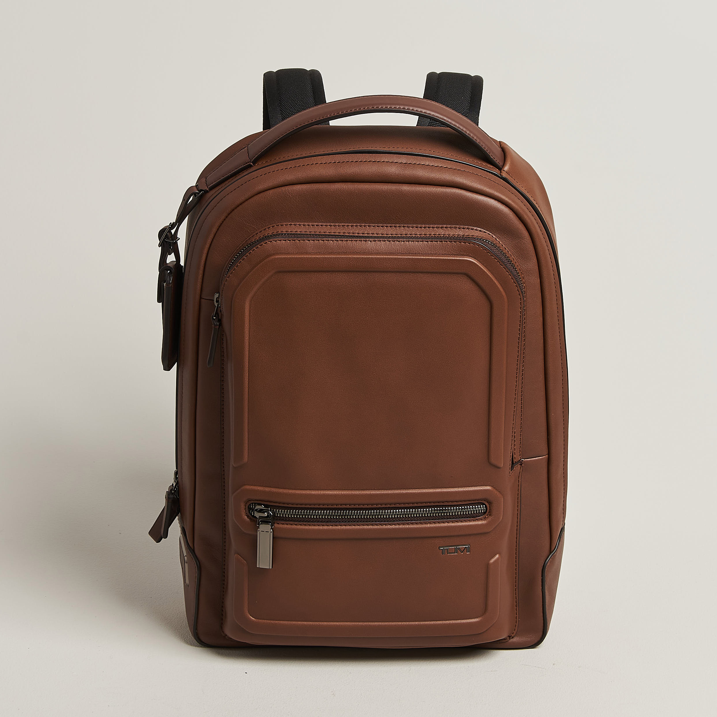 TUMI Harrison Bradner Backpack Cognac Bombe – Bruin