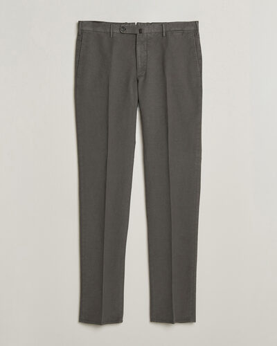 Grijs