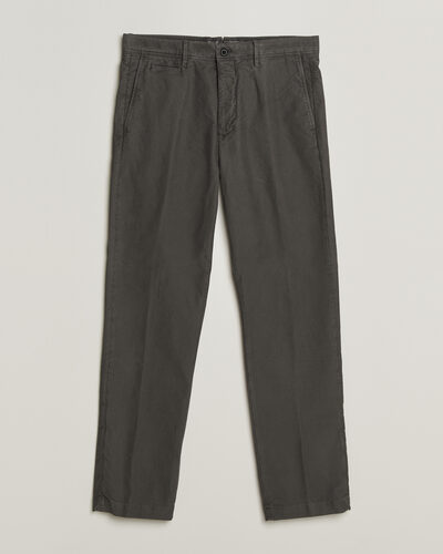 Grijs