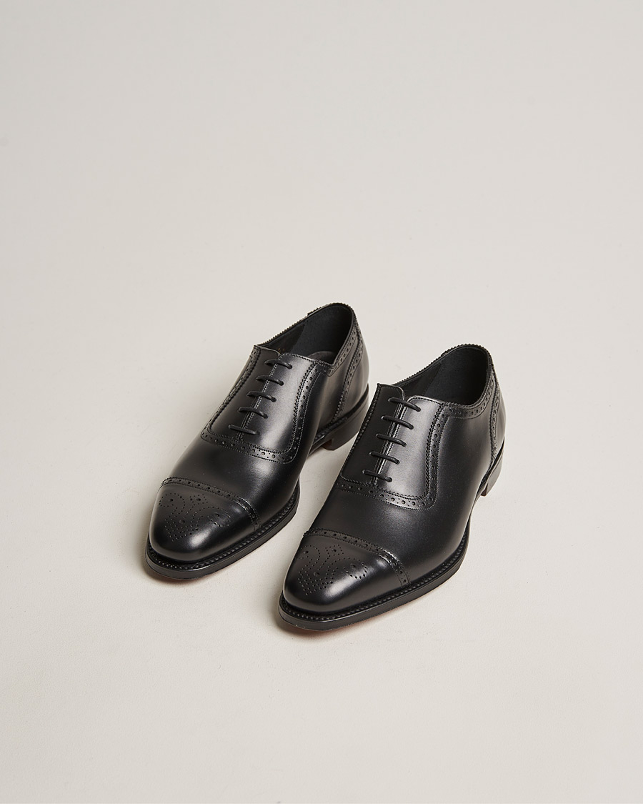 Heren | Handgjorda skor - Skoblockskampanj | Loake 1880 | Strand Brogue Black Calf