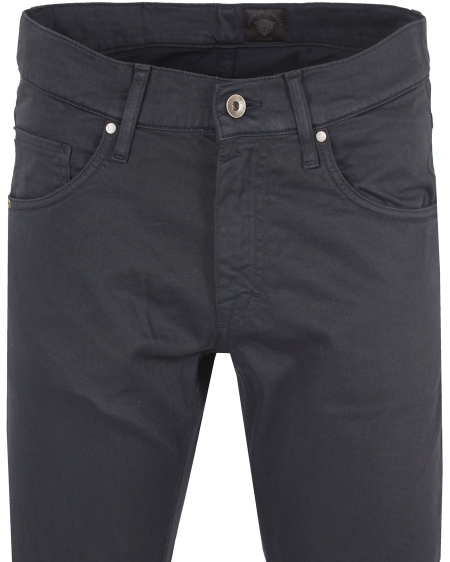 Heren | Jeans | Tiger of Sweden Jeans | Iggy Bright Black Dark Navy