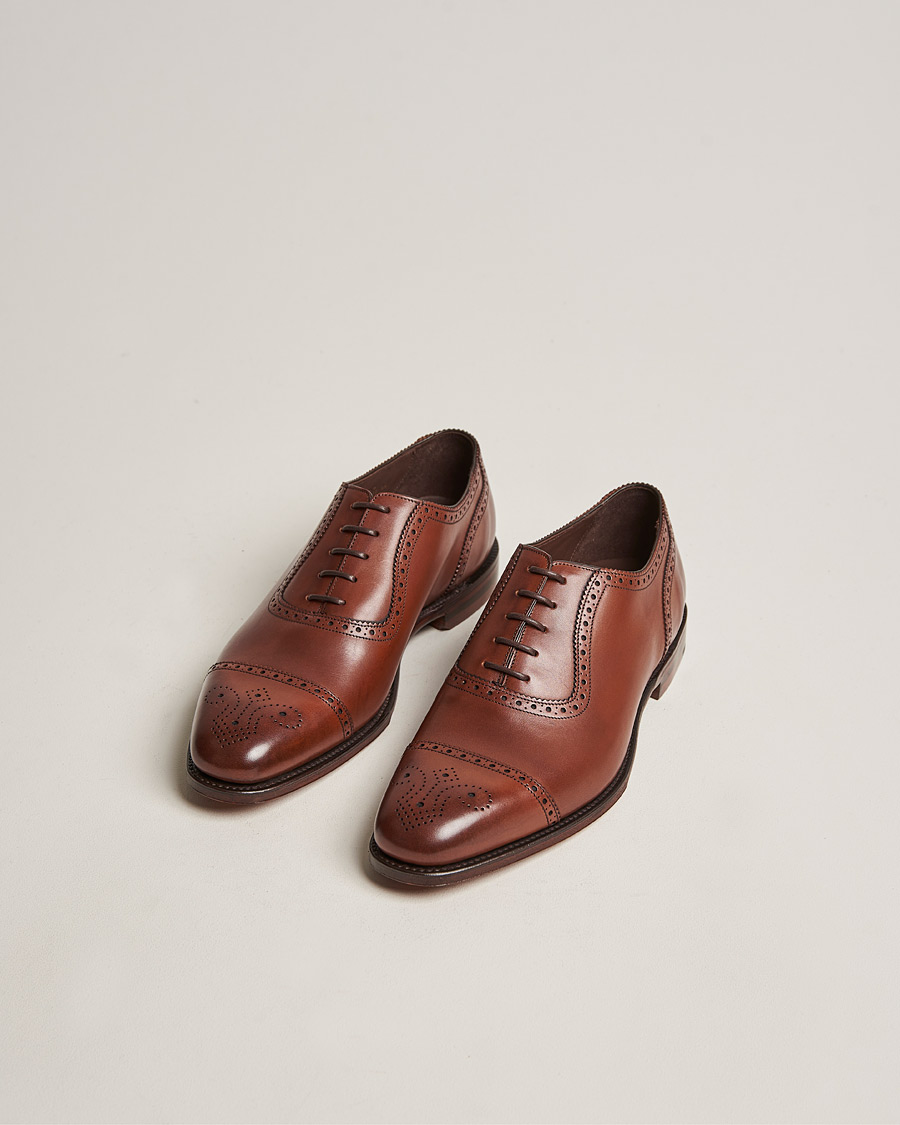 Heren | Handgjorda skor - Skoblockskampanj | Loake 1880 | Strand Brogue Mahogany Burnished Calf