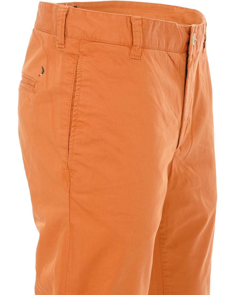 Heren | Broeken | Boomerang | Steve Satin Cotton Chinos Amber Orange