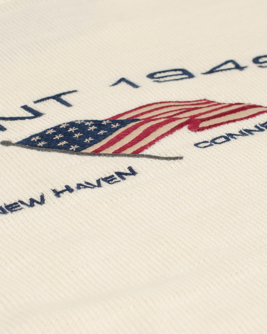 Heren | Truien | GANT | Natural Cotton Retro Flag Crew Ivory