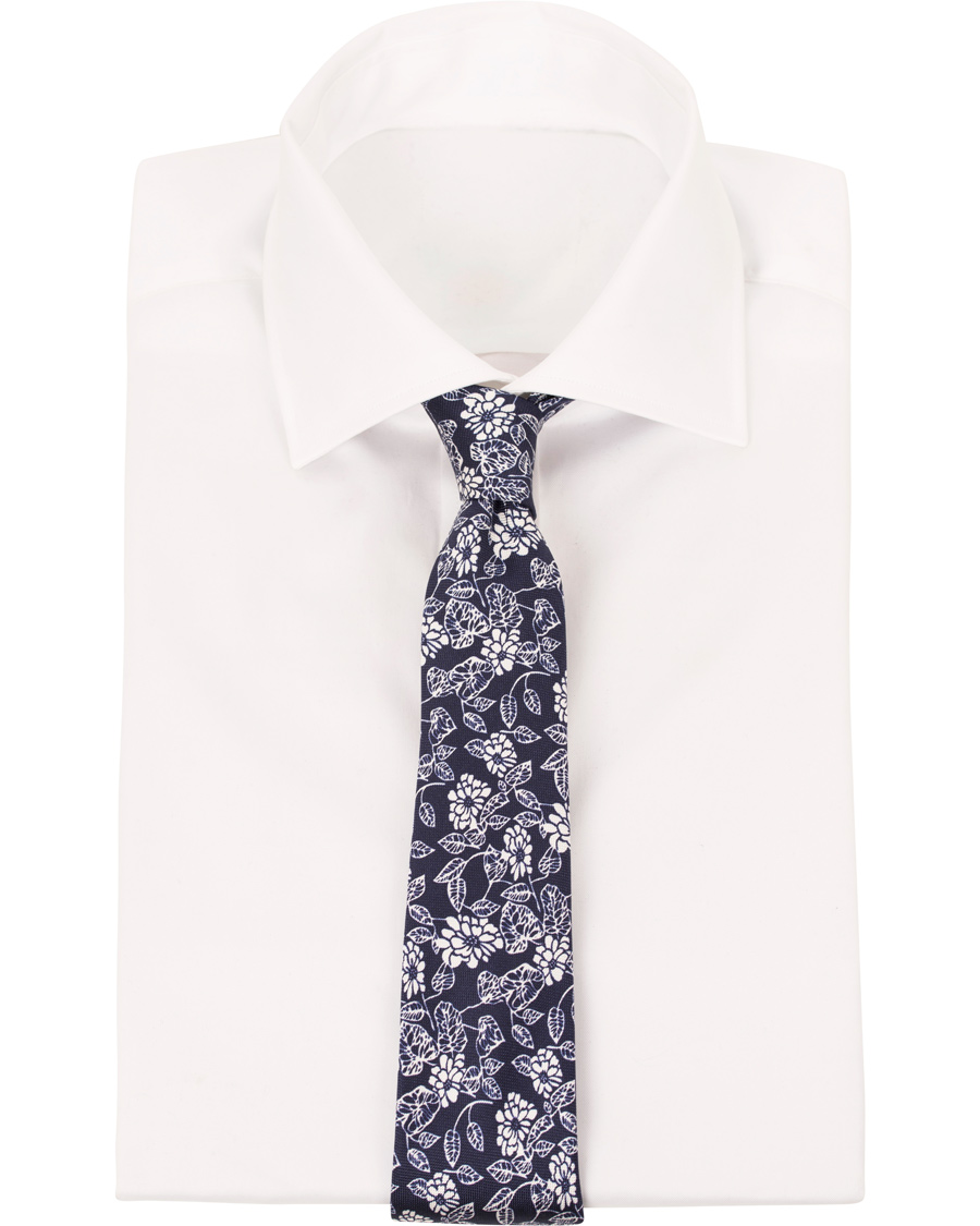 Heren | Eton Flower Tie 7 cm Navy | Eton | Flower Tie 7 cm Navy