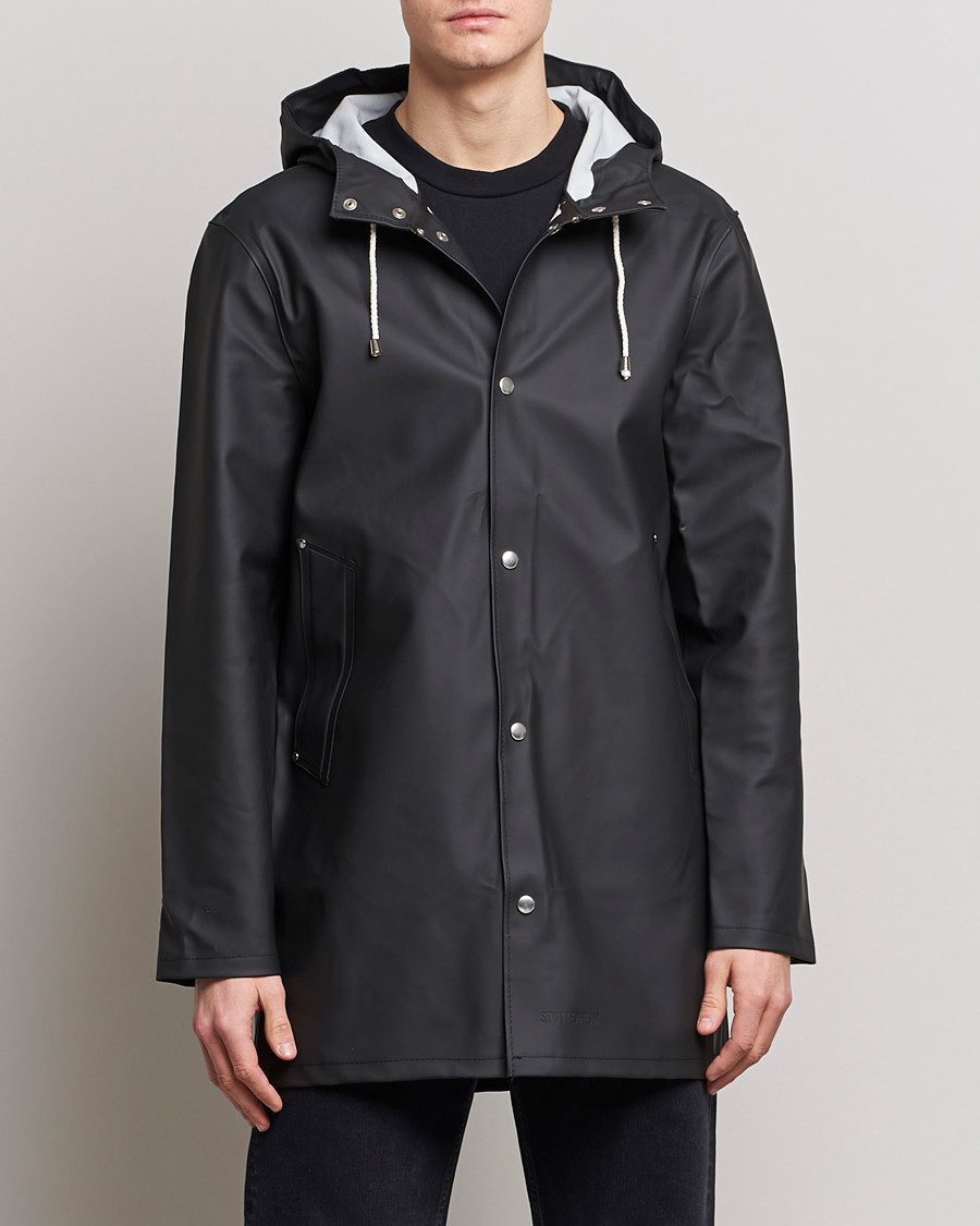 Heren | Trotseer de regen in stijl | Stutterheim | Stockholm Raincoat Black