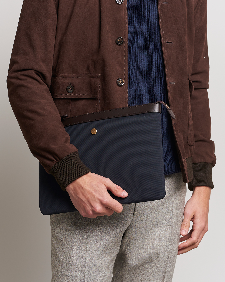 Heren | Portfolio's | Mismo | M/S Nylon Pouch Large Navy/Dark Brown