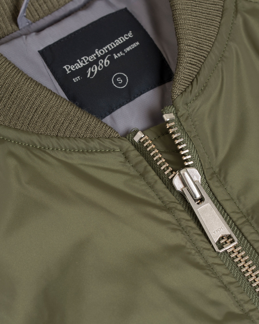 Heren | Jassen | Peak Performance | Spectrum Bomber Jacket Green