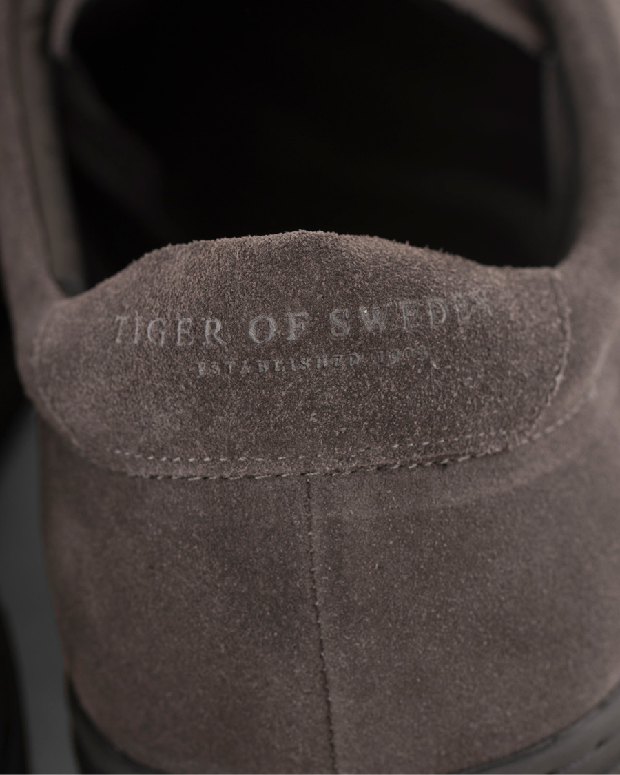 Heren | Tiger of Sweden Arne Suede Sneakers Charcoal | Tiger of Sweden | Arne Suede Sneakers Charcoal