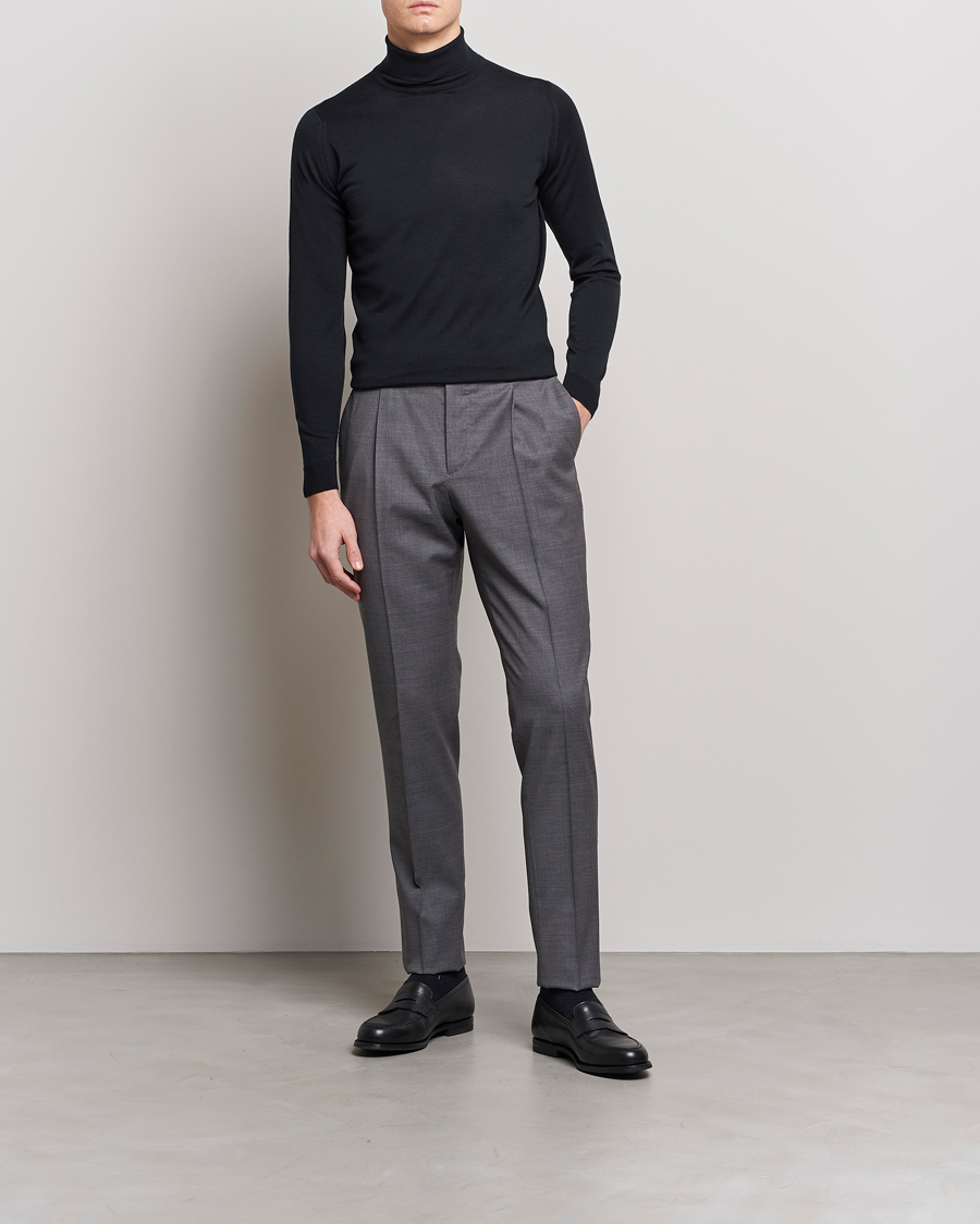 Heren | Truien | John Smedley | Cherwell Extra Fine Merino Rollneck Black