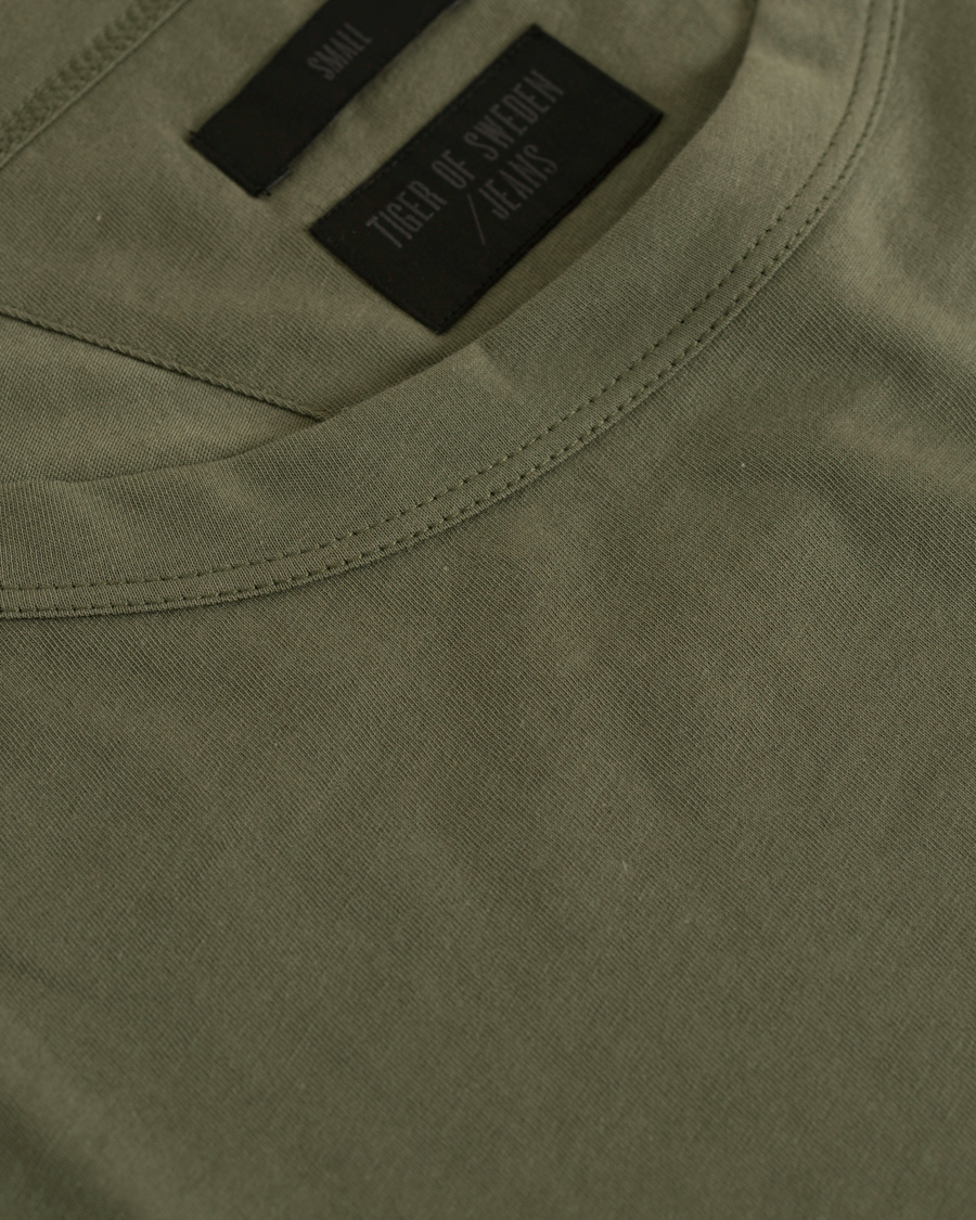Heren | T-shirts | Tiger of Sweden Jeans | Trasher Long Sleeve Tee Green