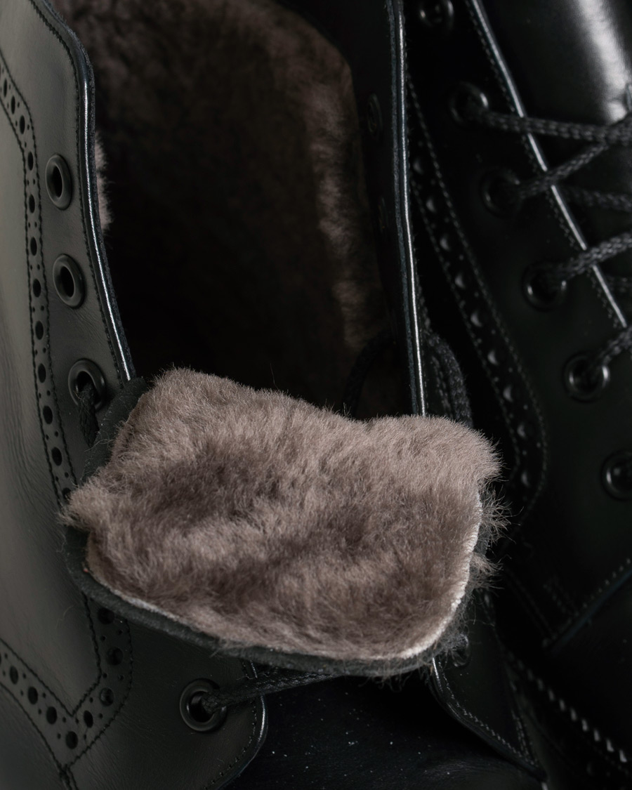 Heren | Loake 1880 Wolf Premium Fur Lined Brogue Black Calf | Loake 1880 | Wolf Premium Fur Lined Brogue Black Calf
