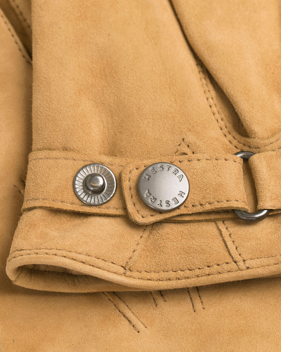 Heren | Hestra Robert Lambsuede Wool Lined Buckle Glove Camel | Hestra | Robert Lambsuede Wool Lined Buckle Glove Camel