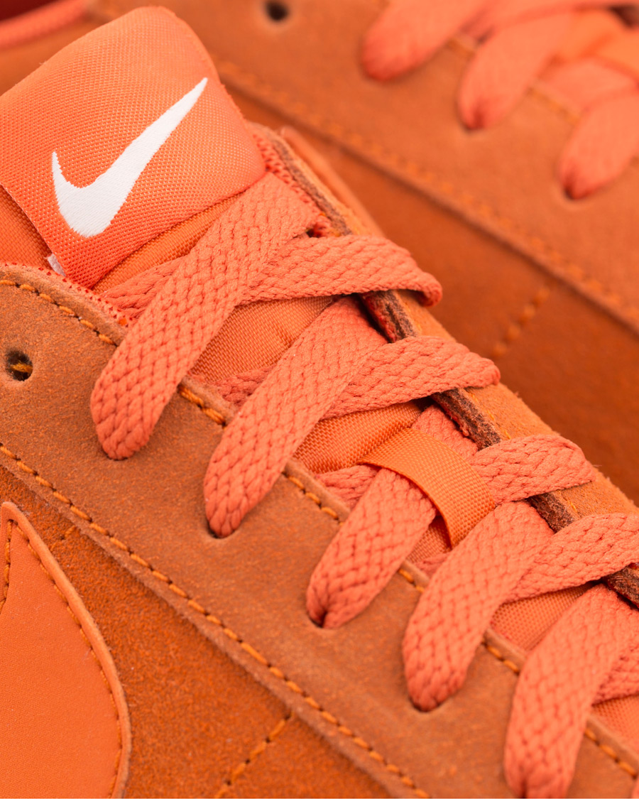 Heren | Nike Blazer Low Suede Sneaker Campfire Orange | Nike | Blazer Low Suede Sneaker Campfire Orange