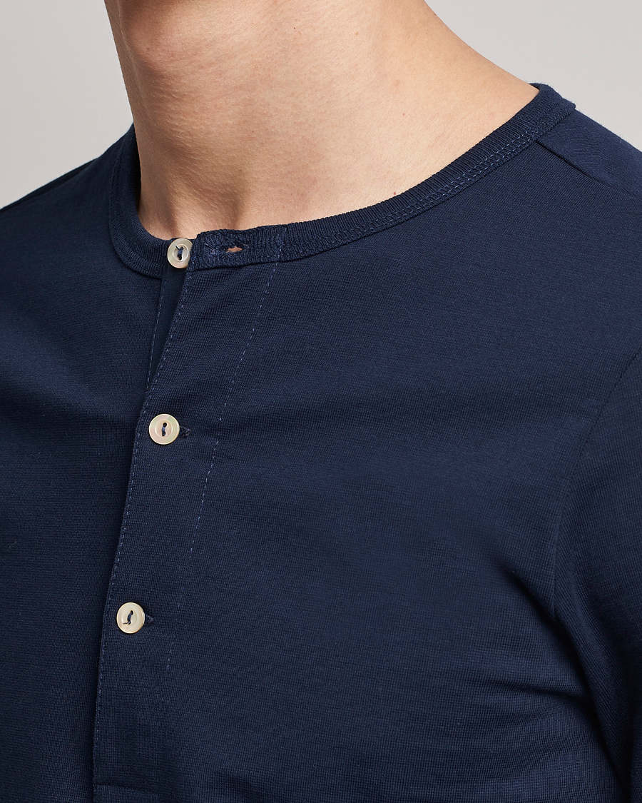 Heren | Truien | Merz b. Schwanen | Classic Organic Cotton Henley Sweater Ink Blue