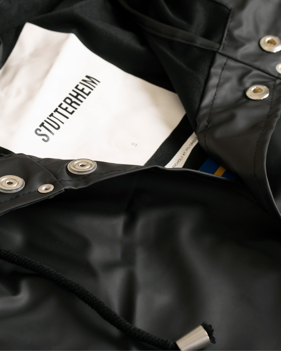 Heren | Jassen | Stutterheim | Stockholm Lightweight Raincoat Black