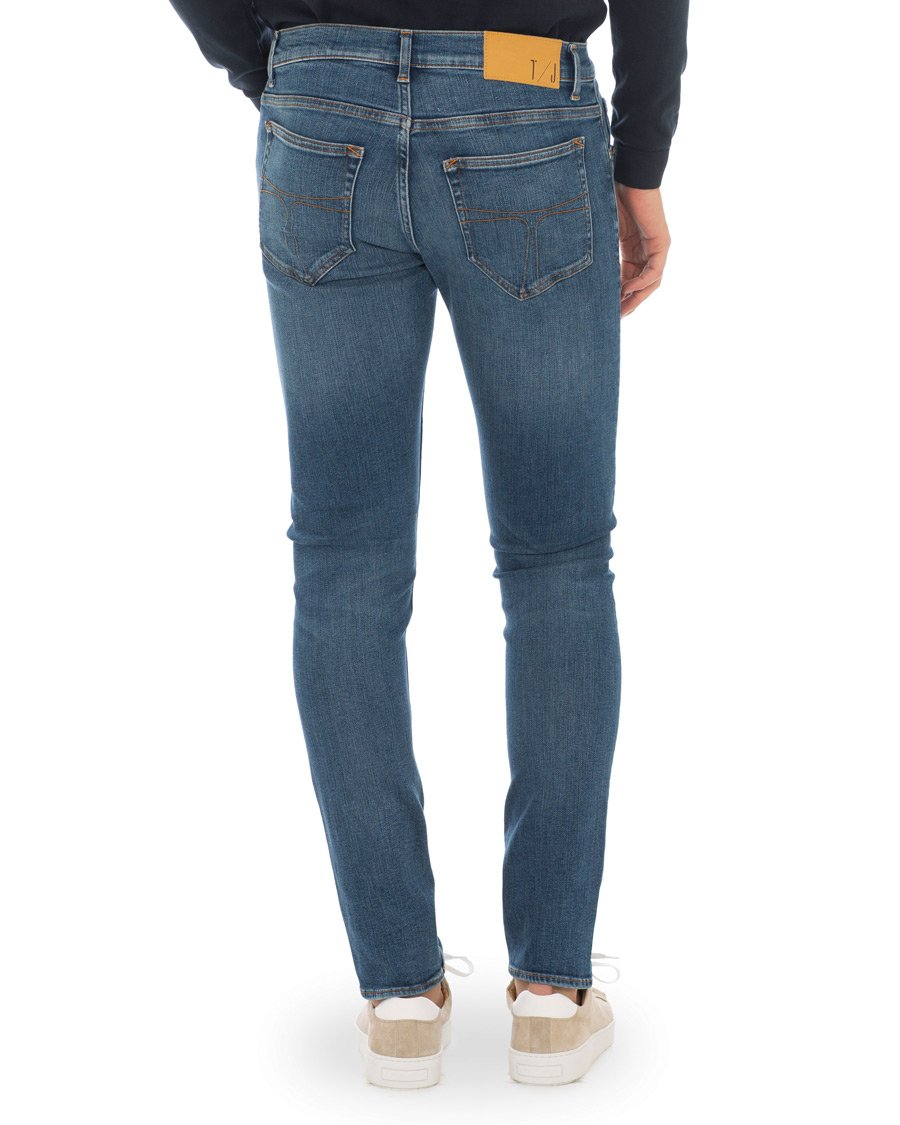 Heren | Jeans | Tiger of Sweden Jeans | Evolve Super Stretch Jeans Medium Blue