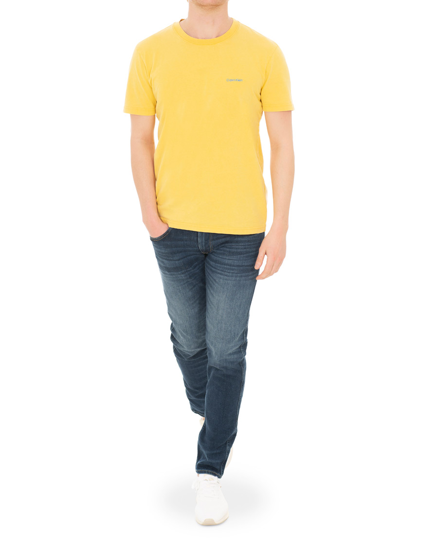 Heren | T-shirts | Calvin Klein | Garment Dyed Tee Yellow