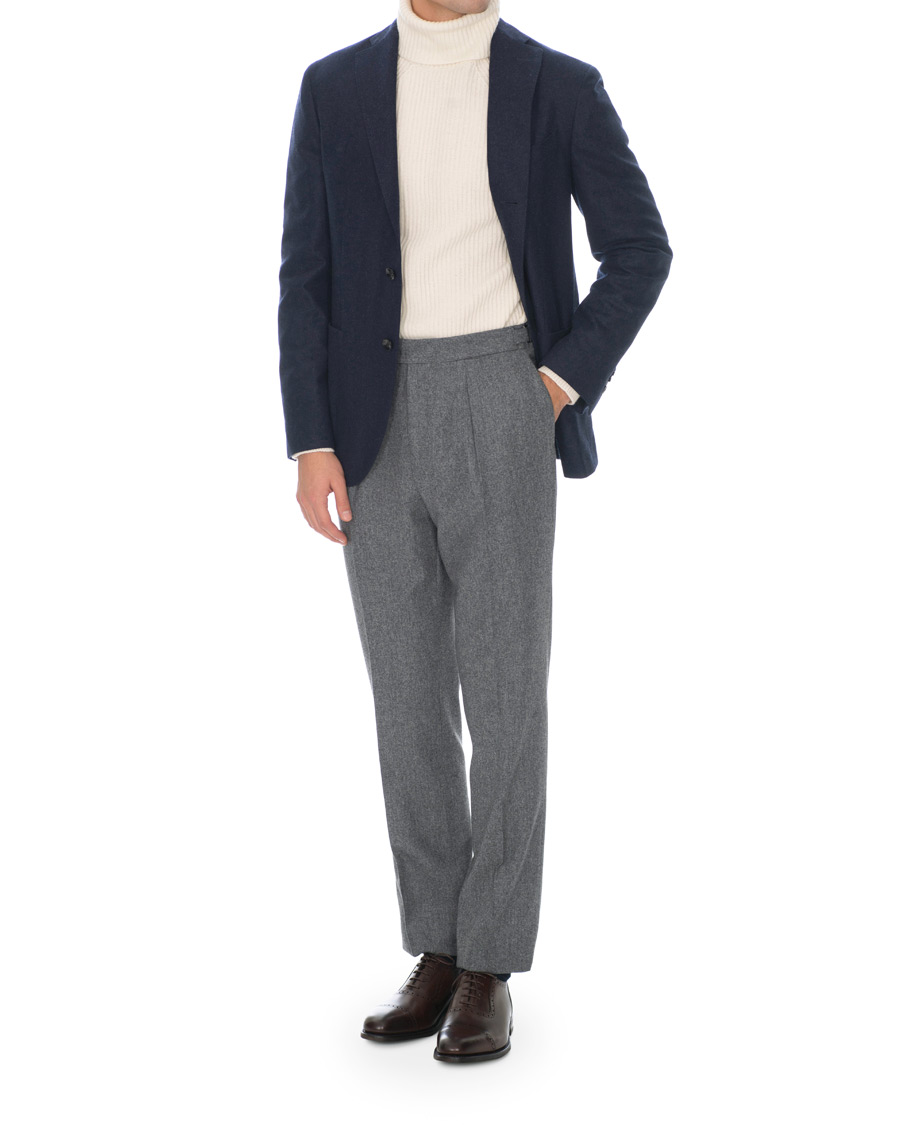 Heren | Broeken | Berg&Berg | Arnold Pleated Side Adjuster Flanell Trousers Mid Grey