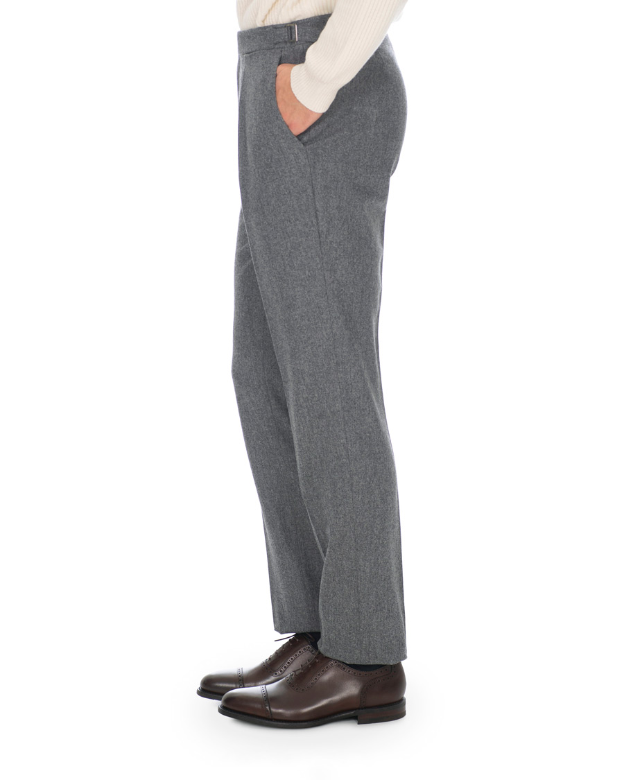Heren | Broeken | Berg&Berg | Arnold Pleated Side Adjuster Flanell Trousers Mid Grey