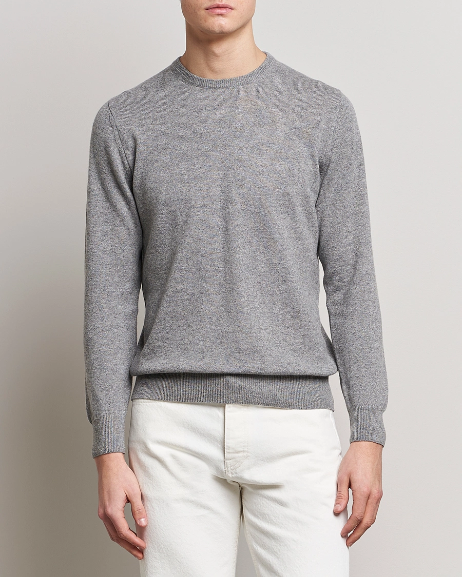 Heren | Gebreide truien | Piacenza Cashmere | Cashmere Crew Neck Sweater Light Grey