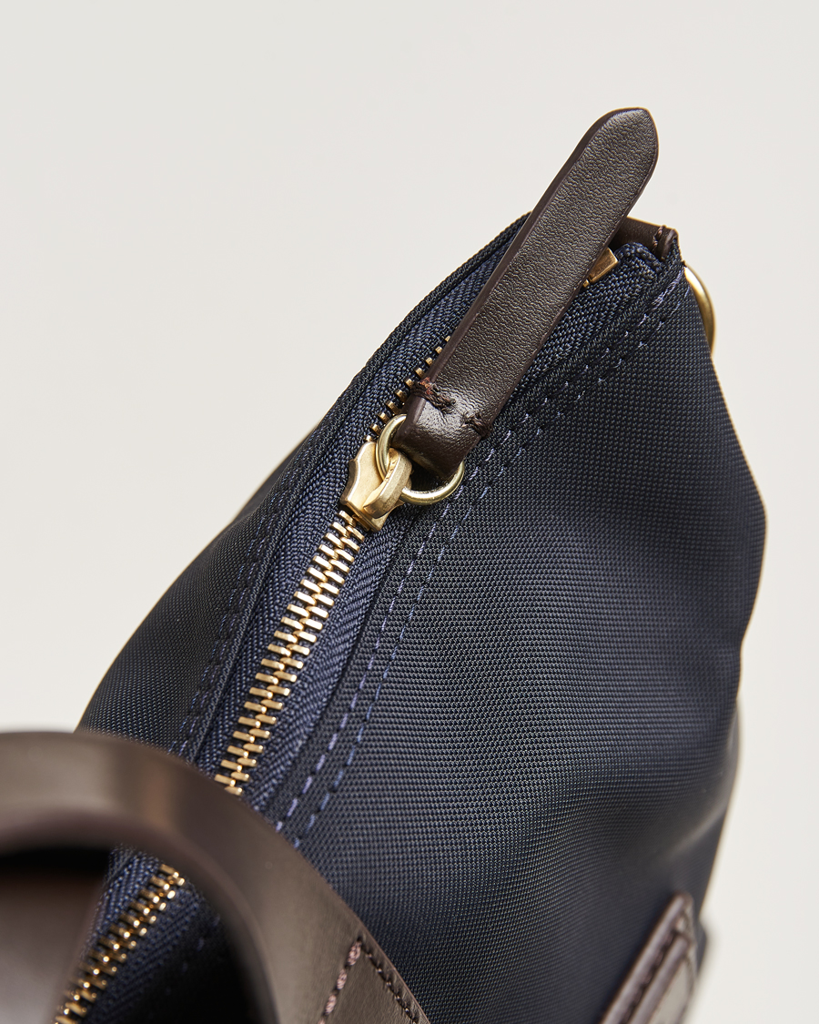 Heren | Tassen | Mismo | MismoM/S Canvas Slim BriefNavy/Dark Brown