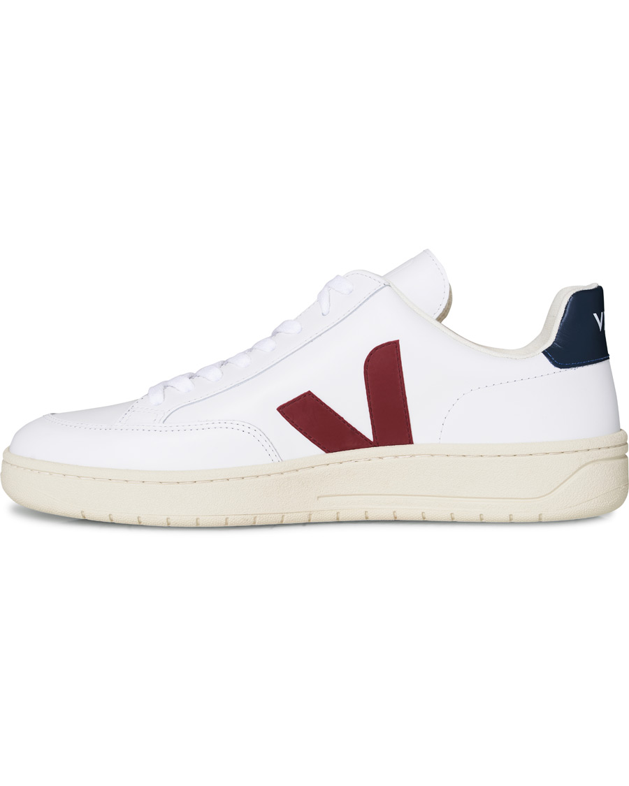Heren | Veja V-12 Leather Sneaker White Marsala/Nautico | Veja | V-12 Leather Sneaker White Marsala/Nautico