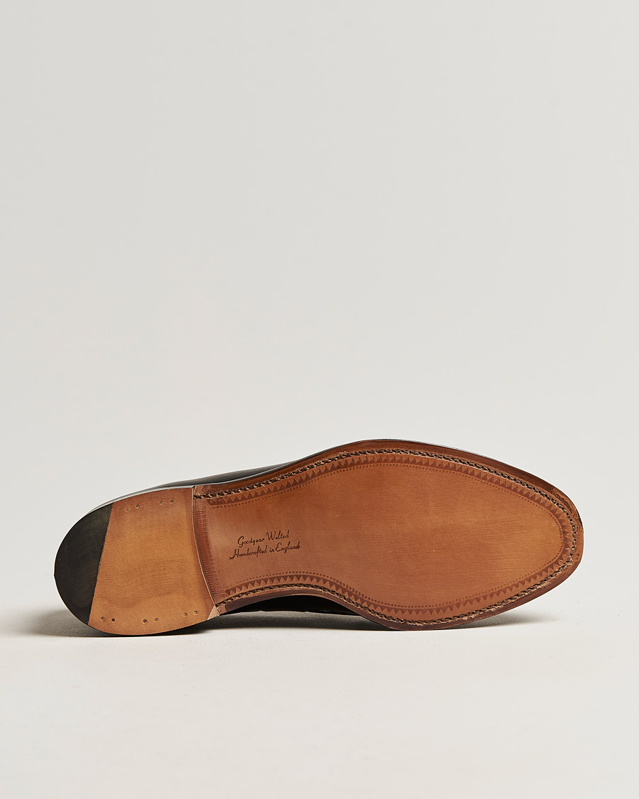 Heren | Instappers | Loake 1880 | Russell Tassel Loafer Black Calf