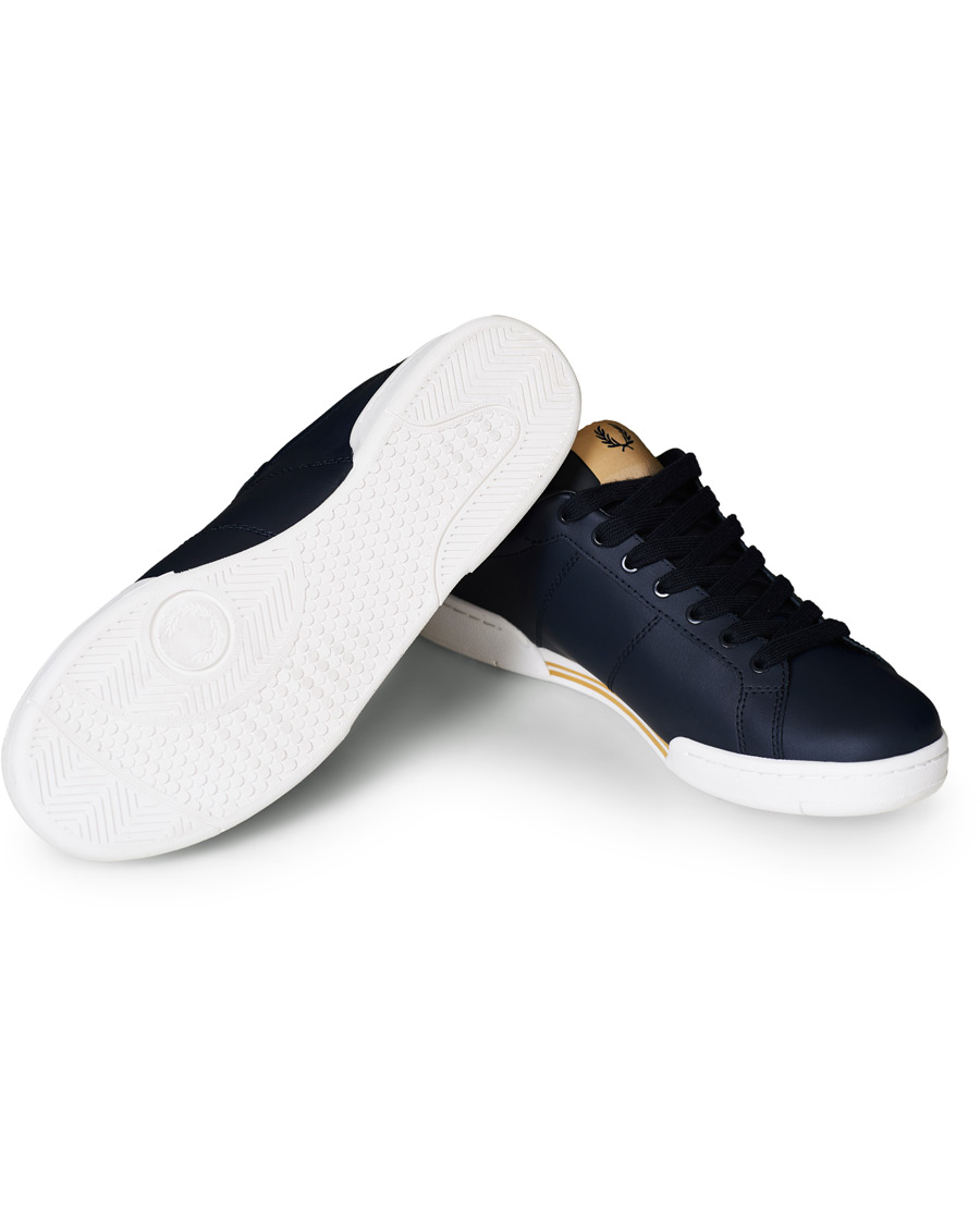 Heren | Fred Perry B722 Leather Sneaker Navy/Gold | Fred Perry | B722 Leather Sneaker Navy/Gold