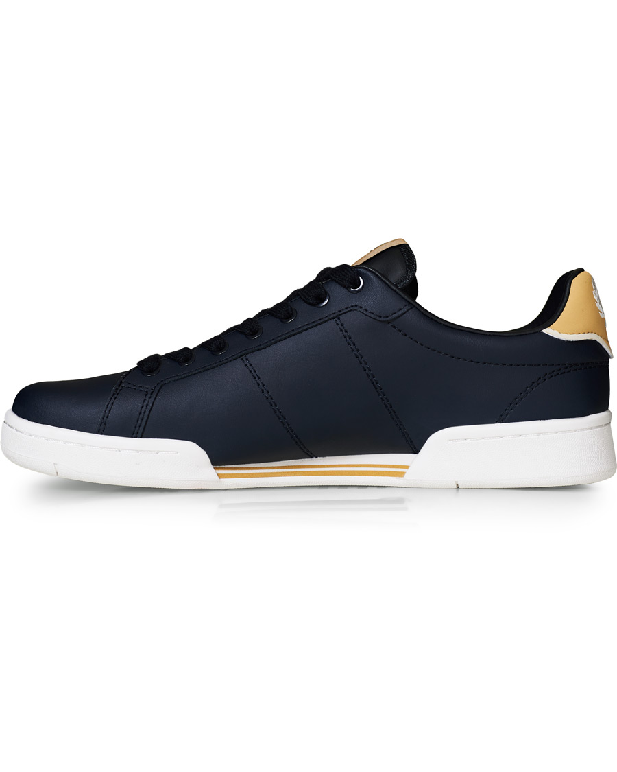 Heren | Fred Perry B722 Leather Sneaker Navy/Gold | Fred Perry | B722 Leather Sneaker Navy/Gold