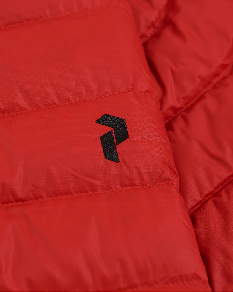 Heren | Jassen | Peak Performance | Frost Liner Down Hooded Jacket Red
