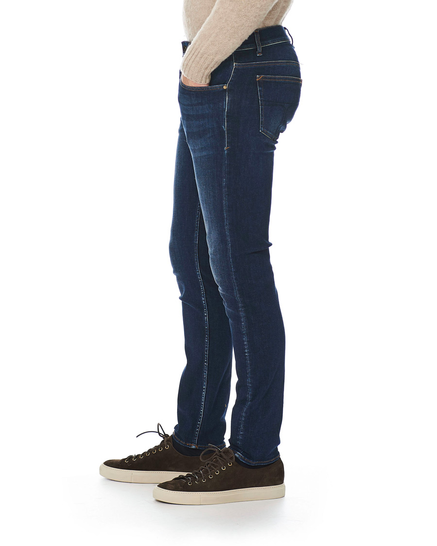 Heren | Jeans | Tiger of Sweden Jeans | Leon Gardy Superstretch Jeans Royal Blue
